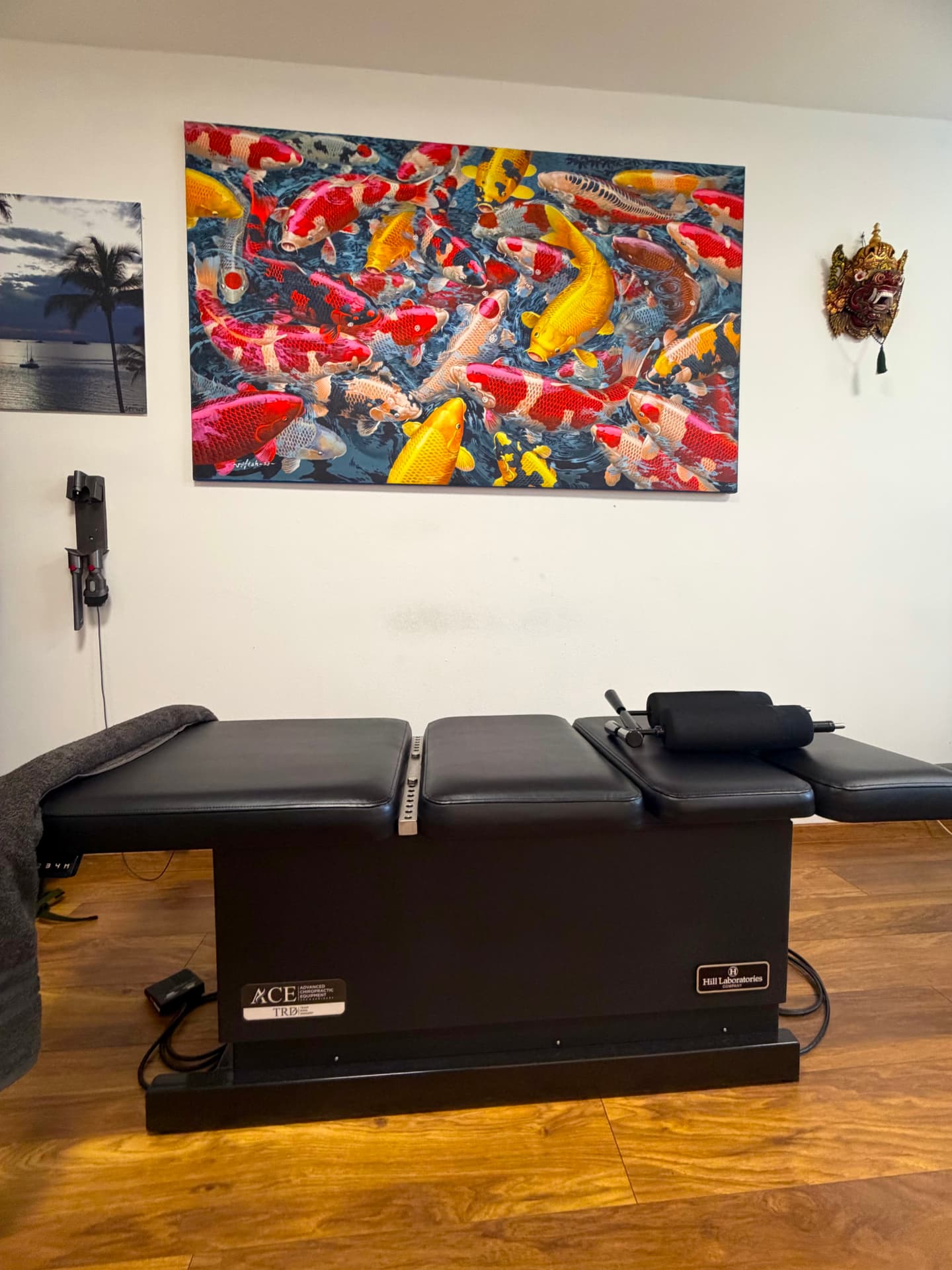 Chiropractic table at the ChiroMiro clinic – Prague 8 Libeň